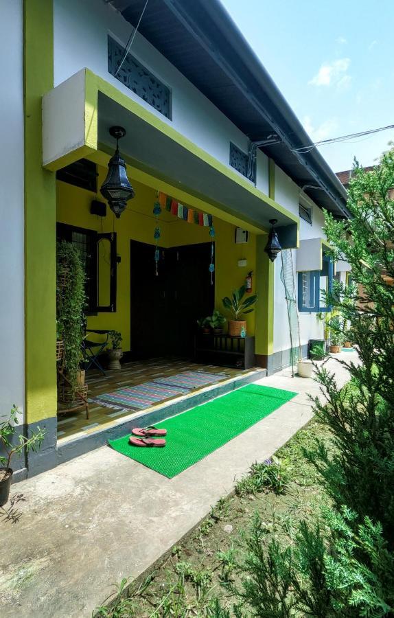 Stargaze Backpackers Hostel Ґувахаті Екстер'єр фото