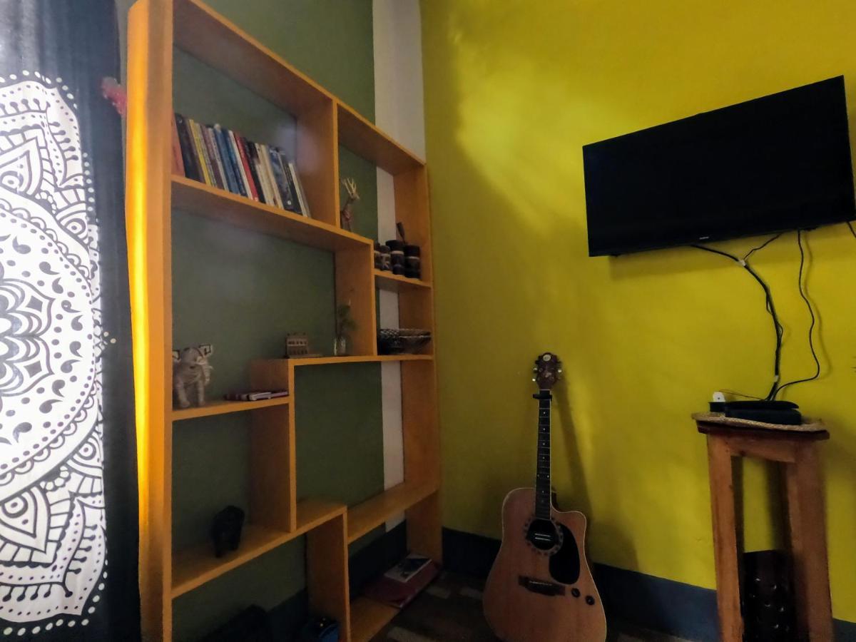 Stargaze Backpackers Hostel Ґувахаті Екстер'єр фото