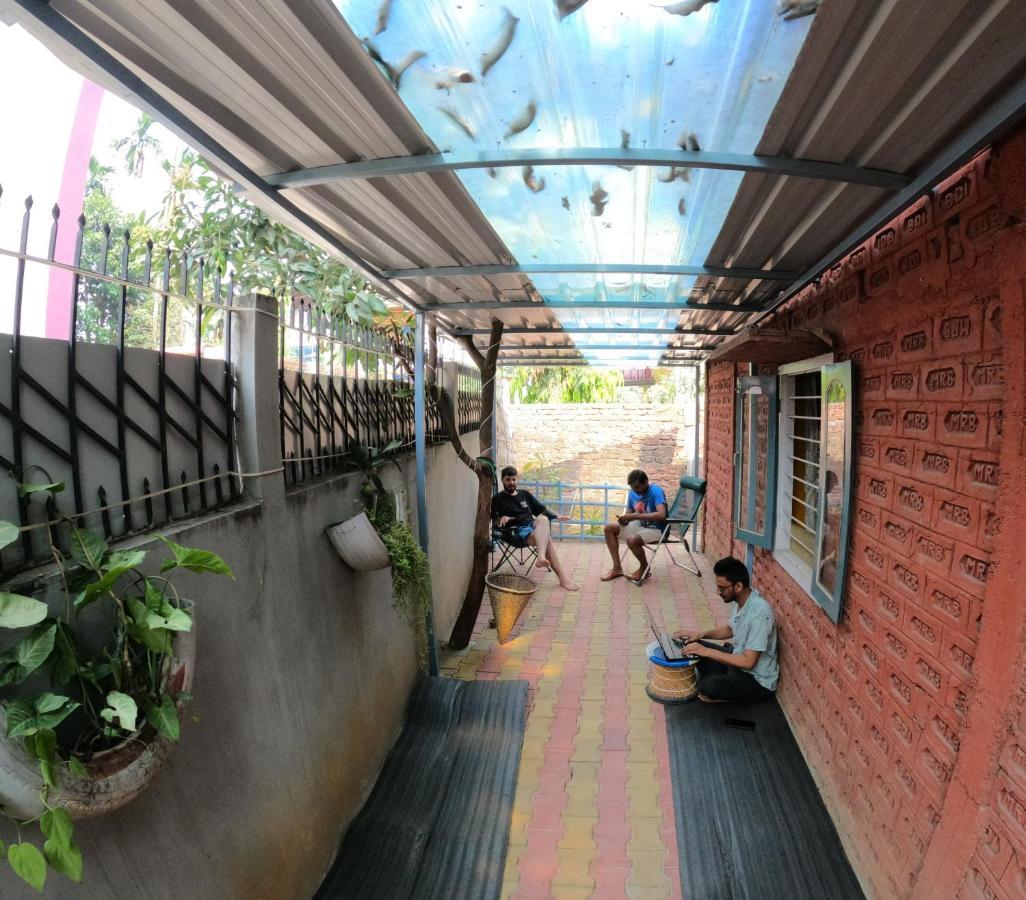 Stargaze Backpackers Hostel Ґувахаті Екстер'єр фото
