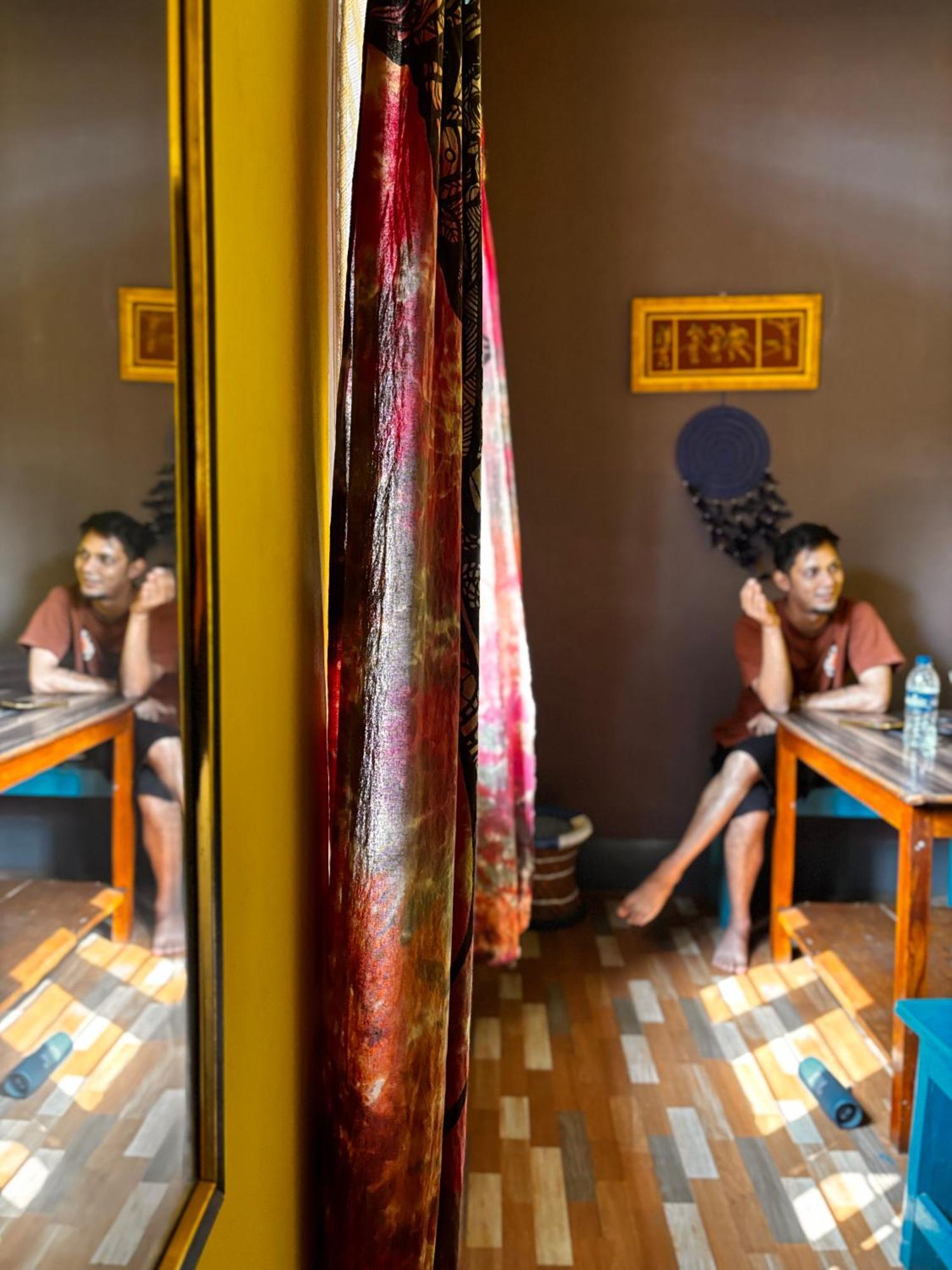 Stargaze Backpackers Hostel Ґувахаті Екстер'єр фото